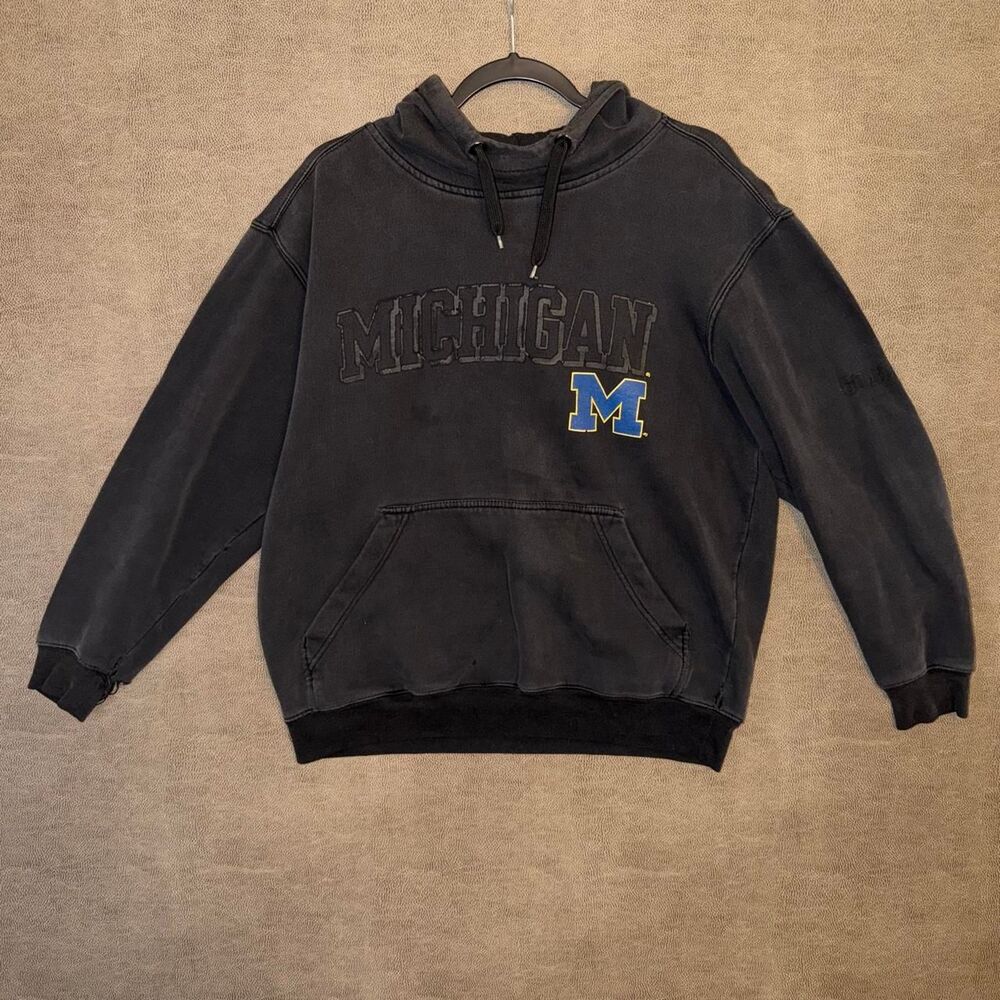 Champs Sports 2000s Michigan Wolverines Hoodie